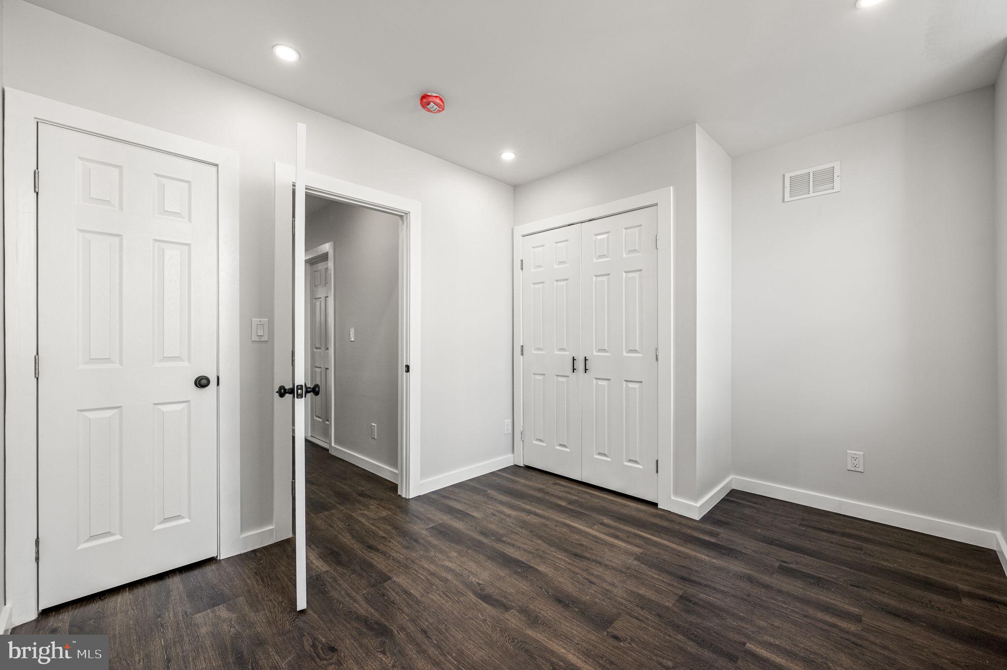 FORGOTTEN BOTTOM - Residential