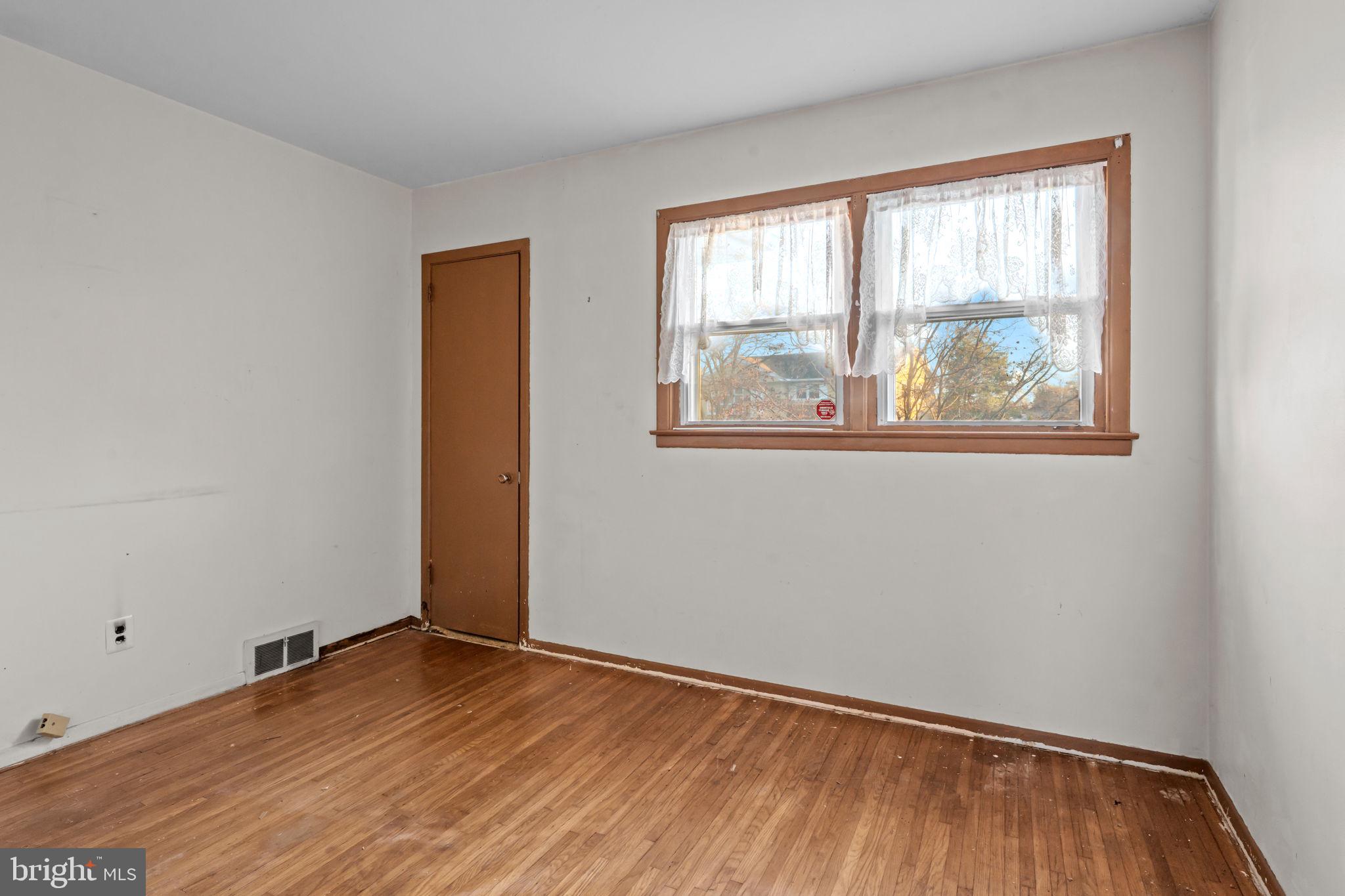 BROOKHAVEN - Residential