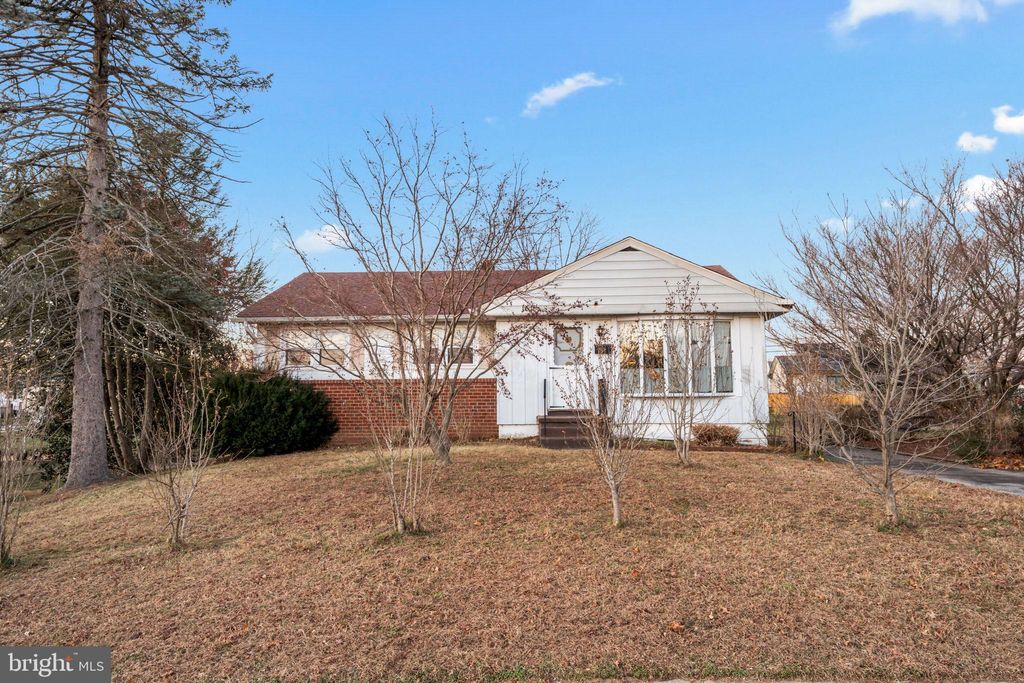 Photo of 3723 Ridgewood Lane, BROOKHAVEN, PA 19015 (MLS # PADE2105282)