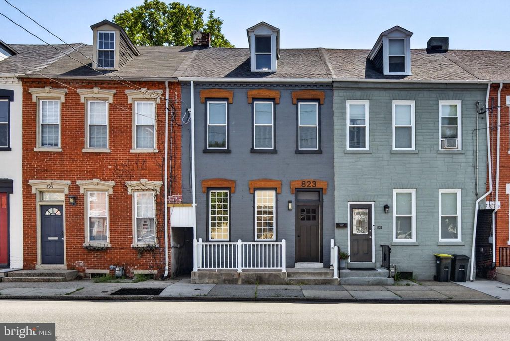 Photo of 823 N Queen St, LANCASTER, PA 17603 (MLS # PALA2088572)