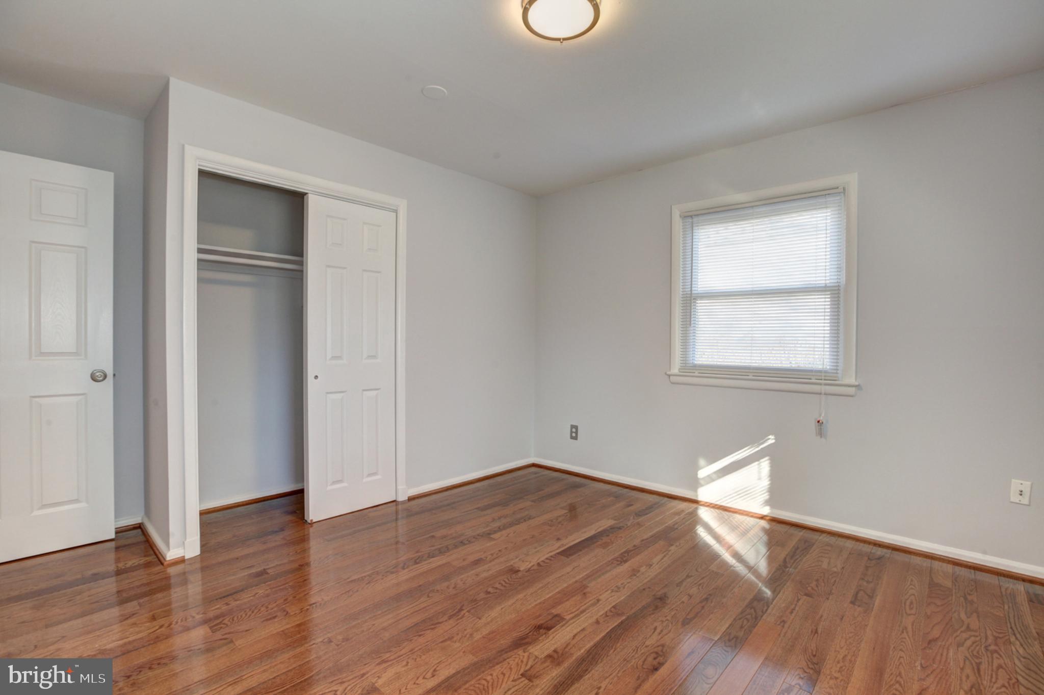 EAST VIENNA WOODS - Residential Lease