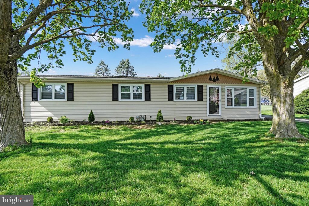 Photo of 501 Martin Avenue, Mount Joy, PA 17552 (MLS # PALA2049638)