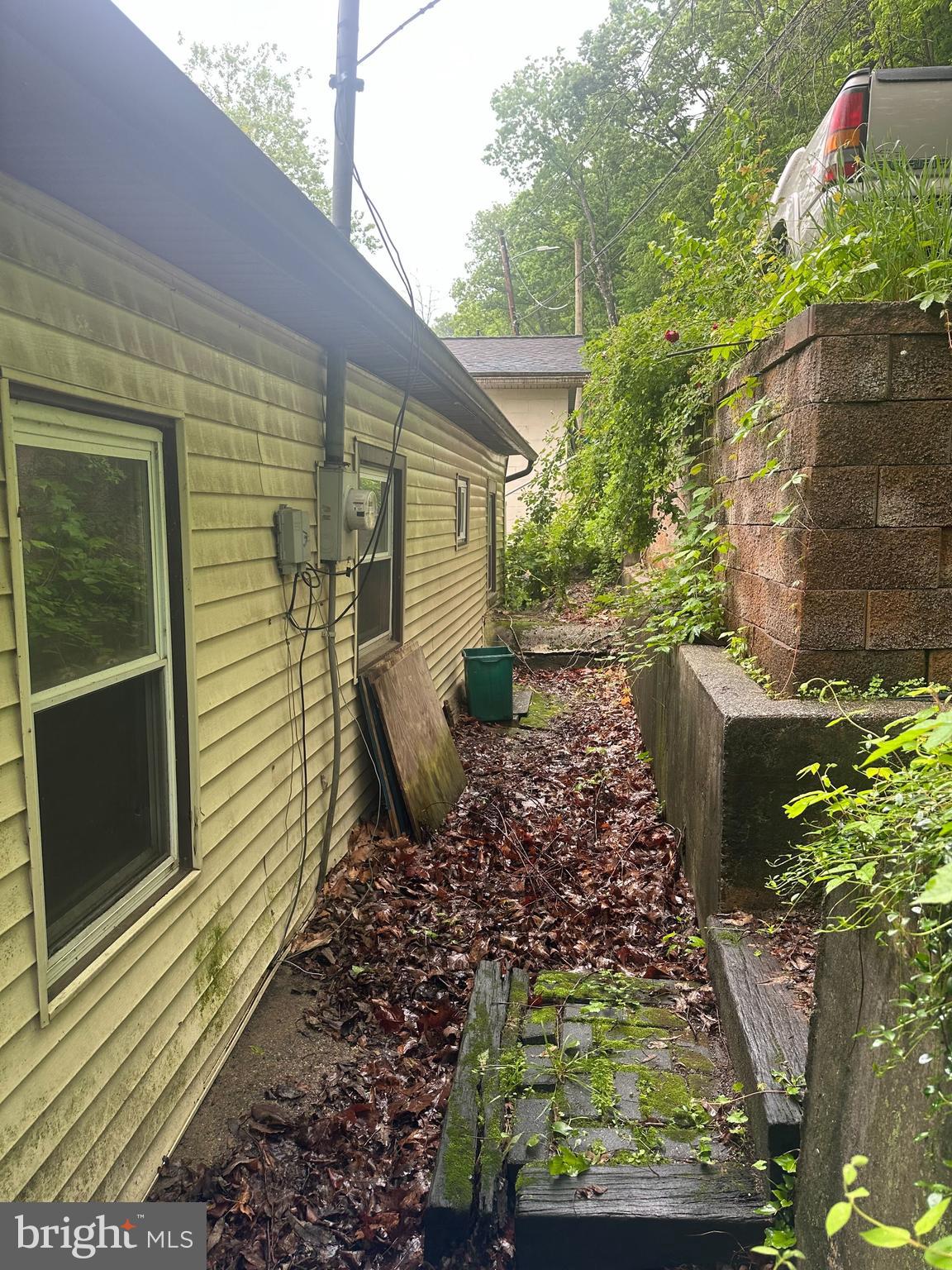 4105 SEARS RUN DRIVE