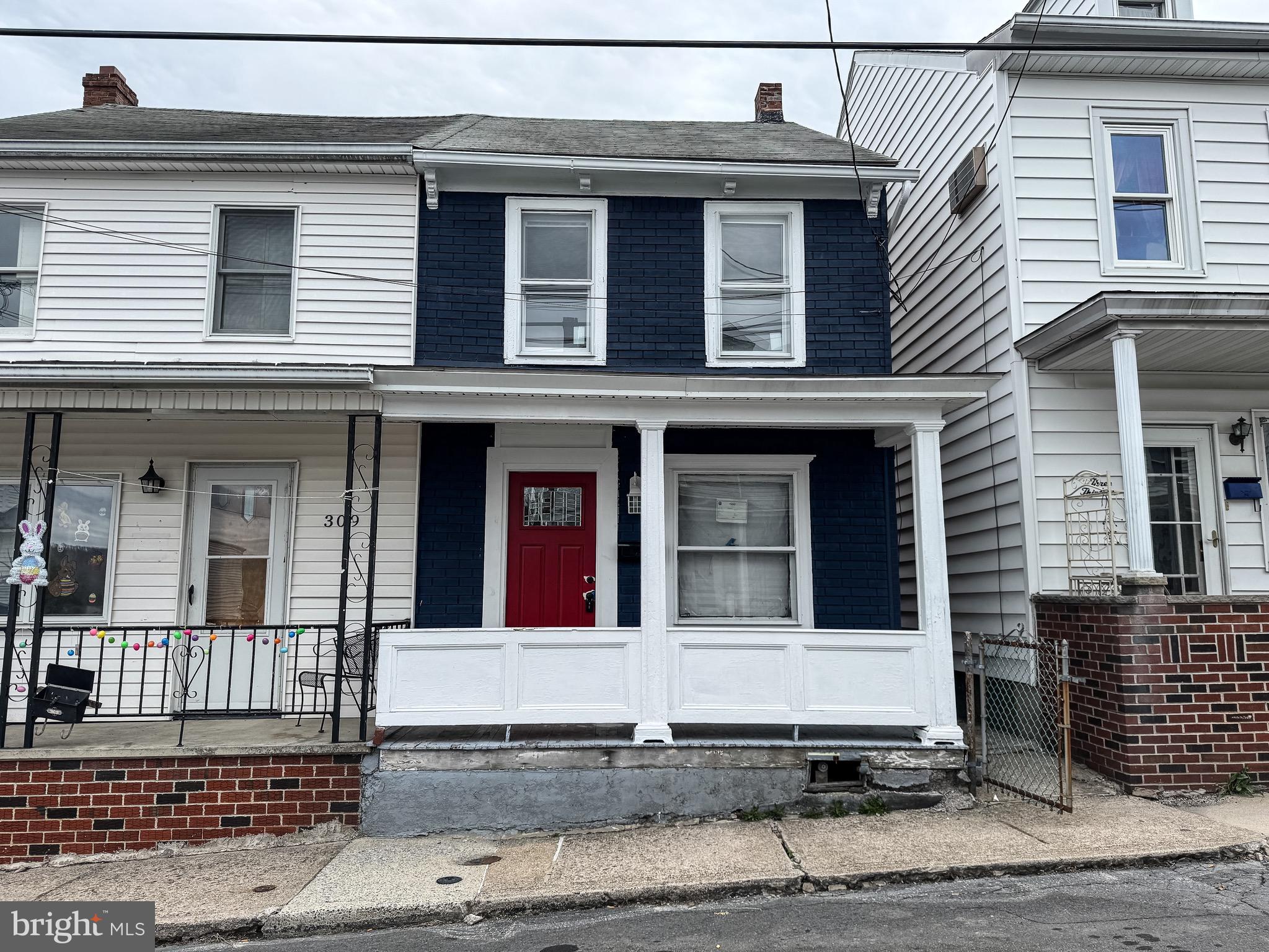 Available May 1st. Newley remodled three bedroom one and a half bath property with bonus room. Rent is 1400 per month with a 1400 security deposit. 2800 due at move in. All interested parties will need to fill out an application on Zillow for review before any showing can take place. Minimum credit score, income of 3x rent and clean credit and background check required. Tenant responsible for all utilities, yard and snow maintenance.