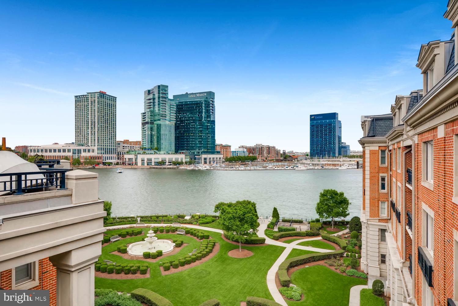 THE RITZ-CARLTON RESIDENCES - Residential