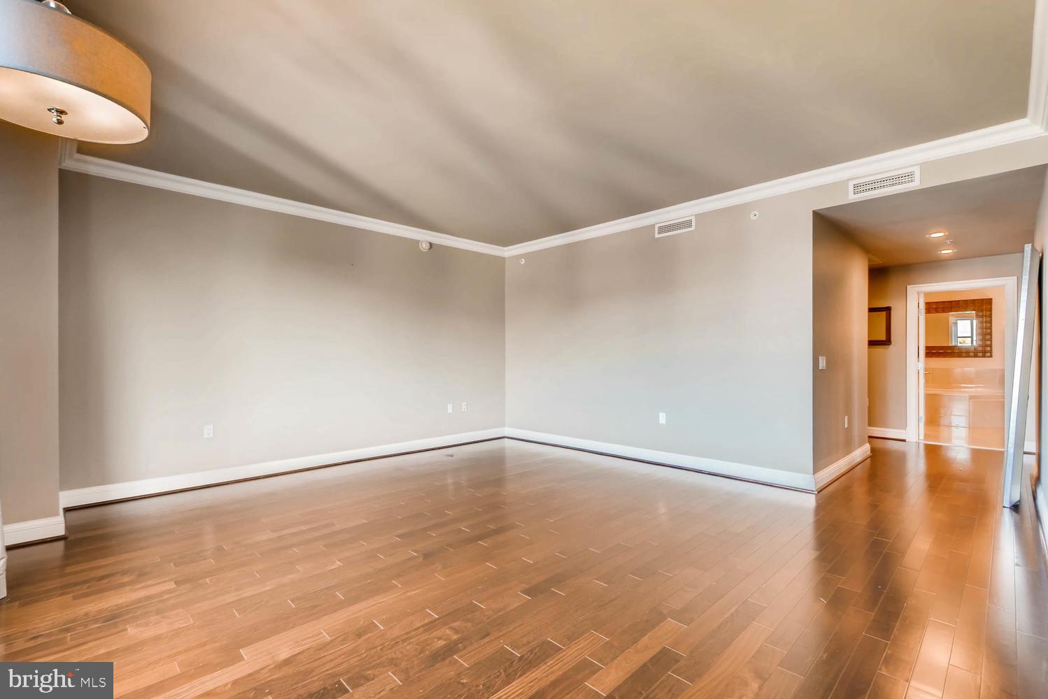 THE RITZ-CARLTON RESIDENCES - Residential