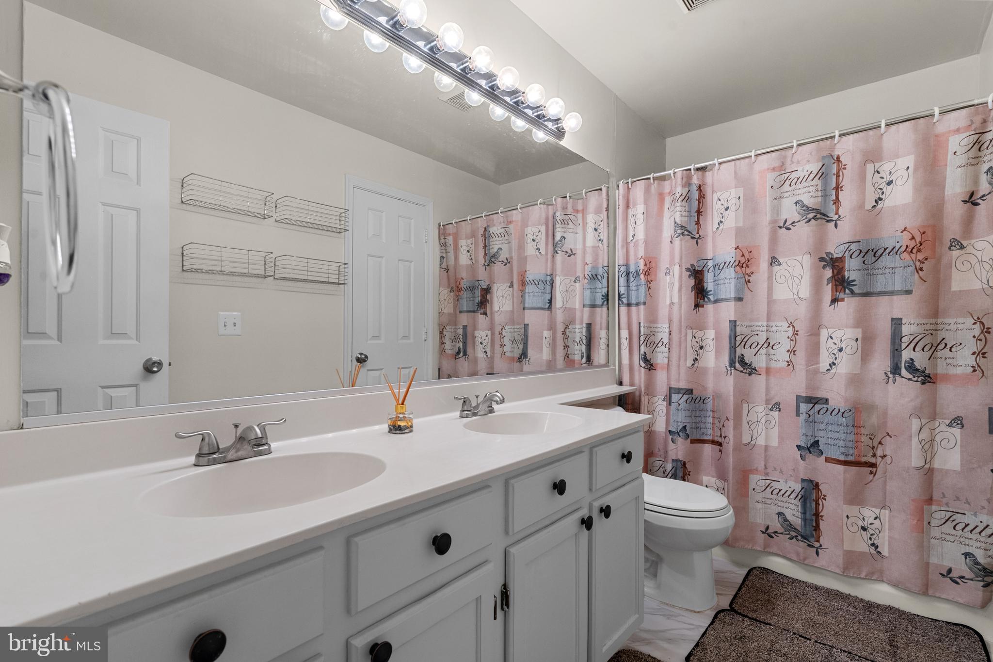 CARNABY SQUARE - Residential