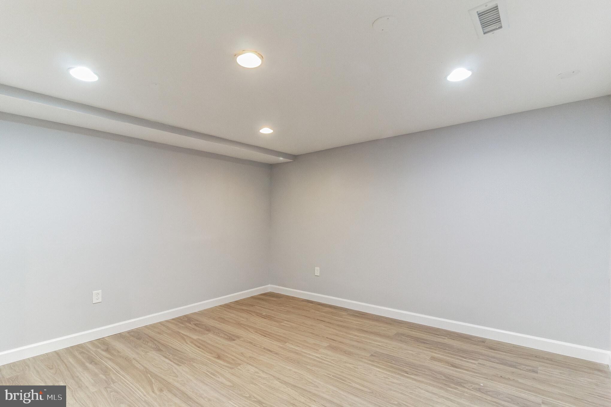 BRIGHTON - Residential