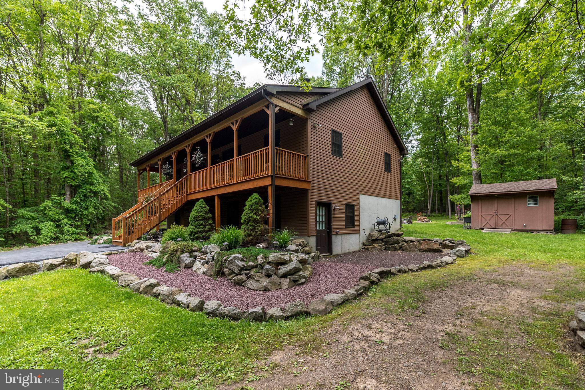 2733 WOOD LANE