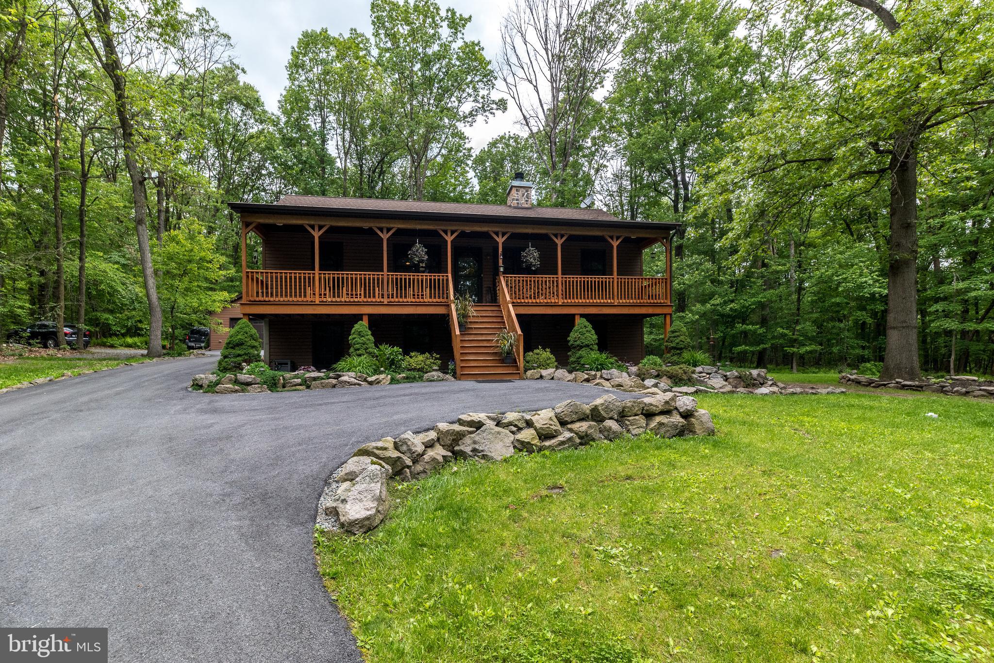 2733 WOOD LANE