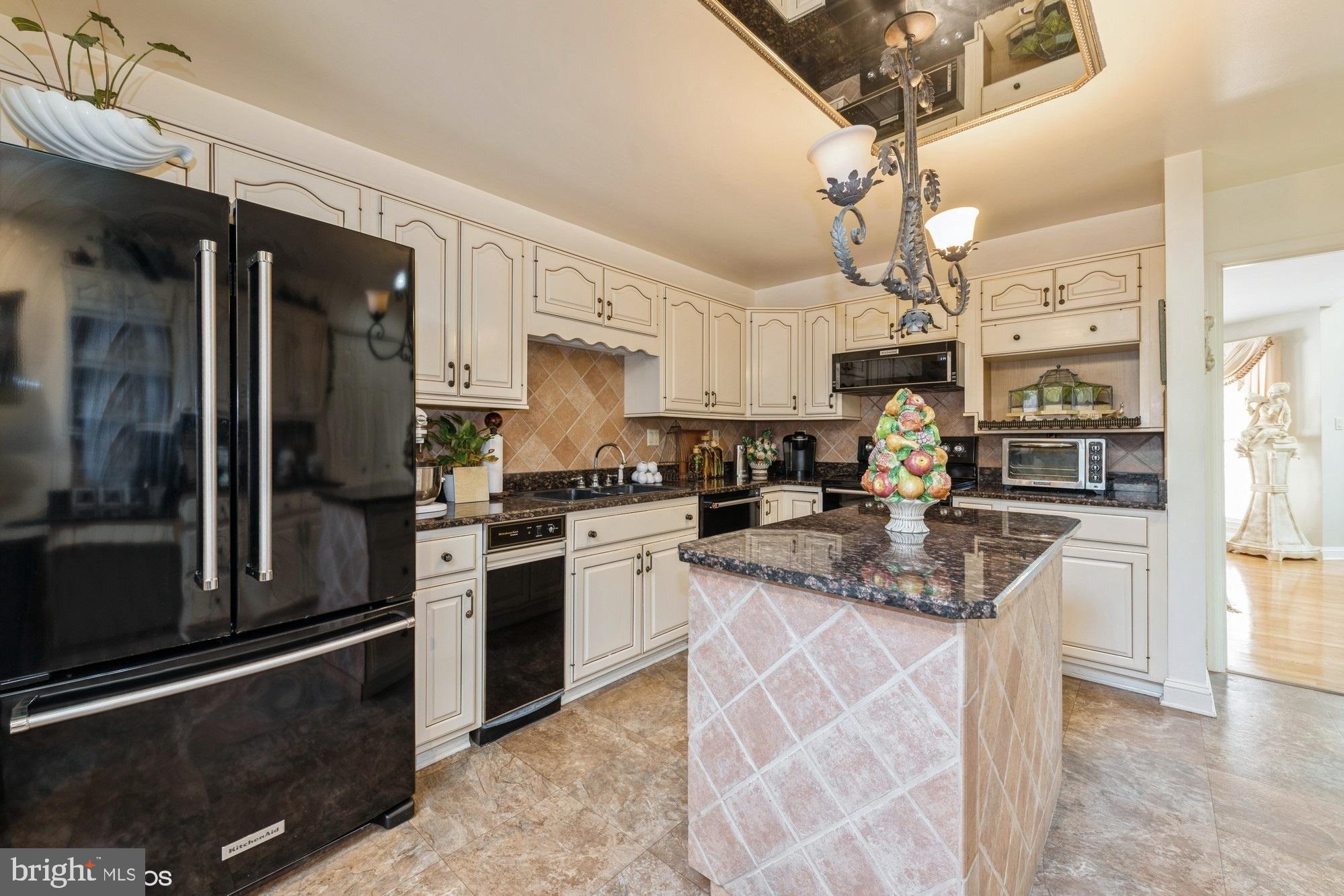 VILLAGE IN THE PARK - Residential