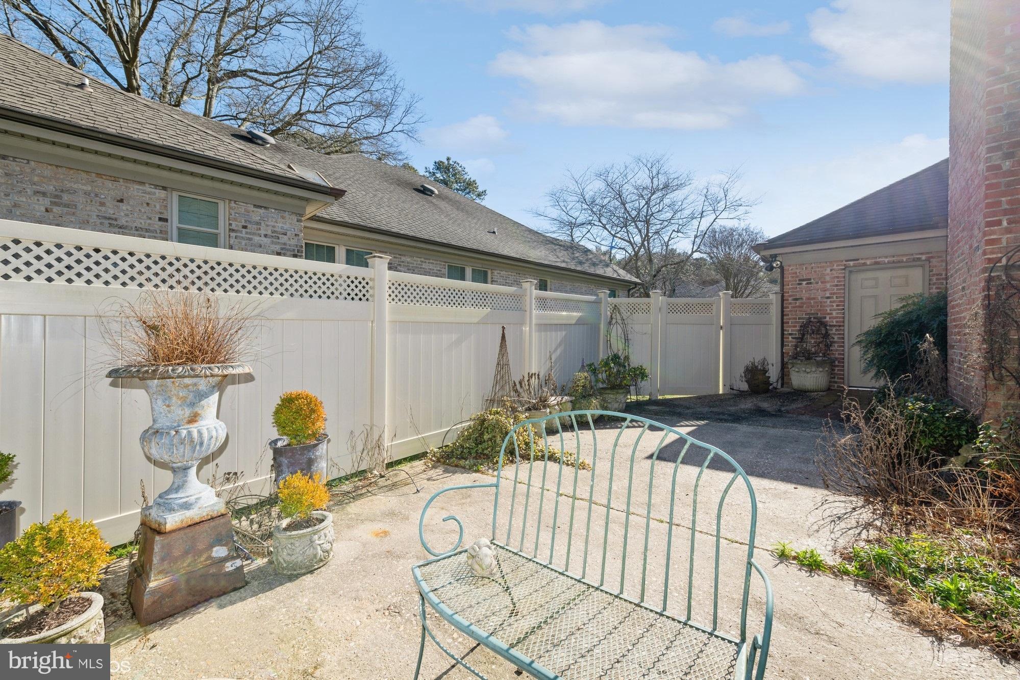 VILLAGE IN THE PARK - Residential