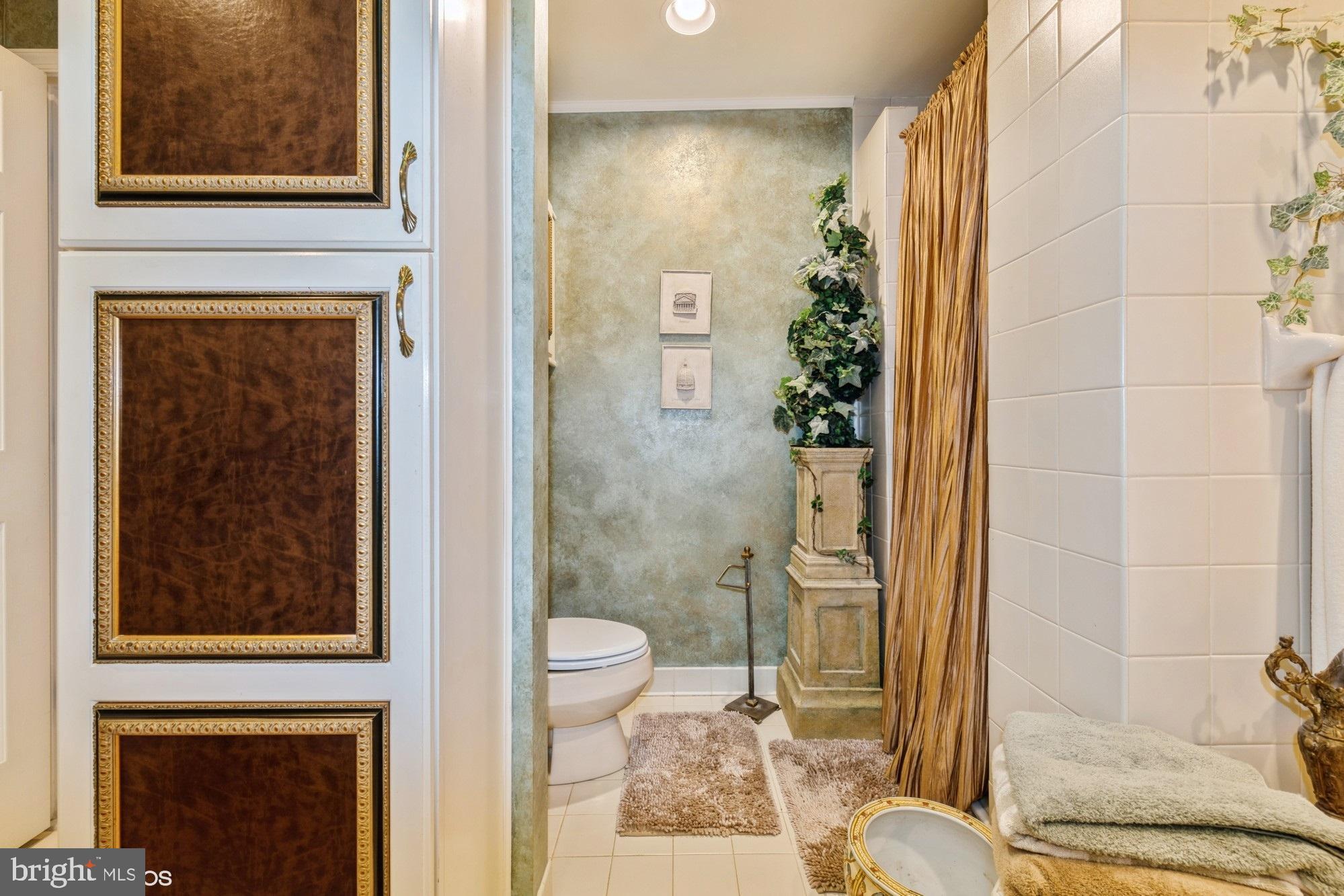 VILLAGE IN THE PARK - Residential