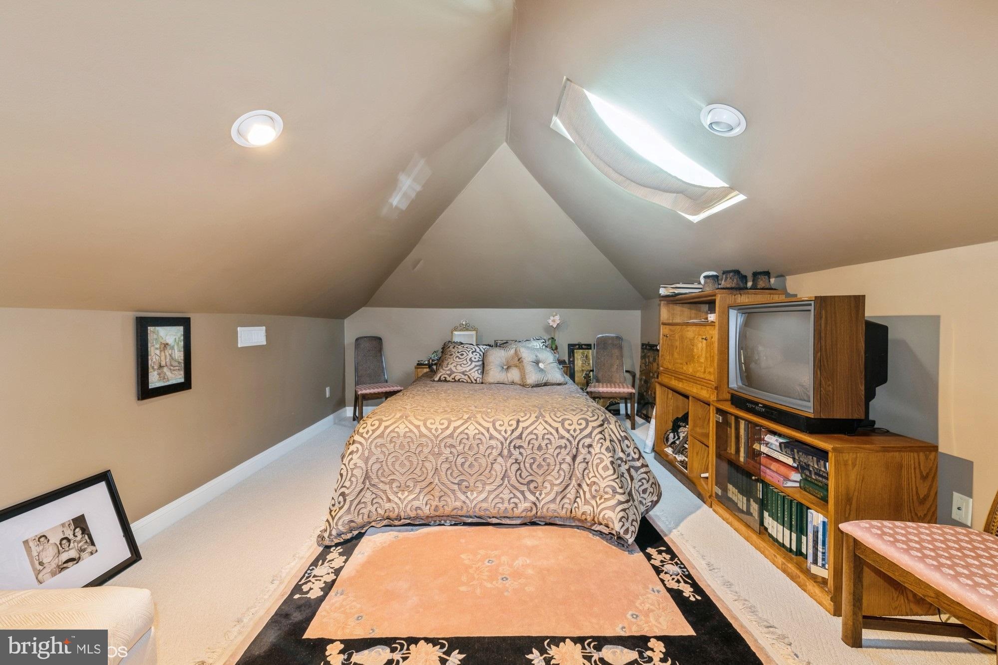 VILLAGE IN THE PARK - Residential