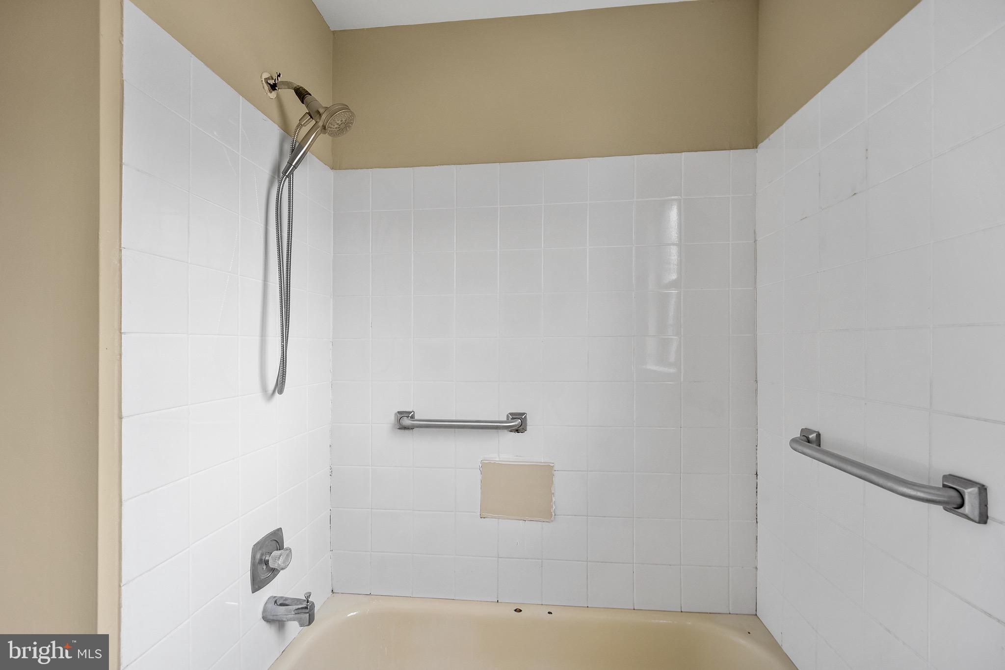 FAIRBRIDGE - Residential