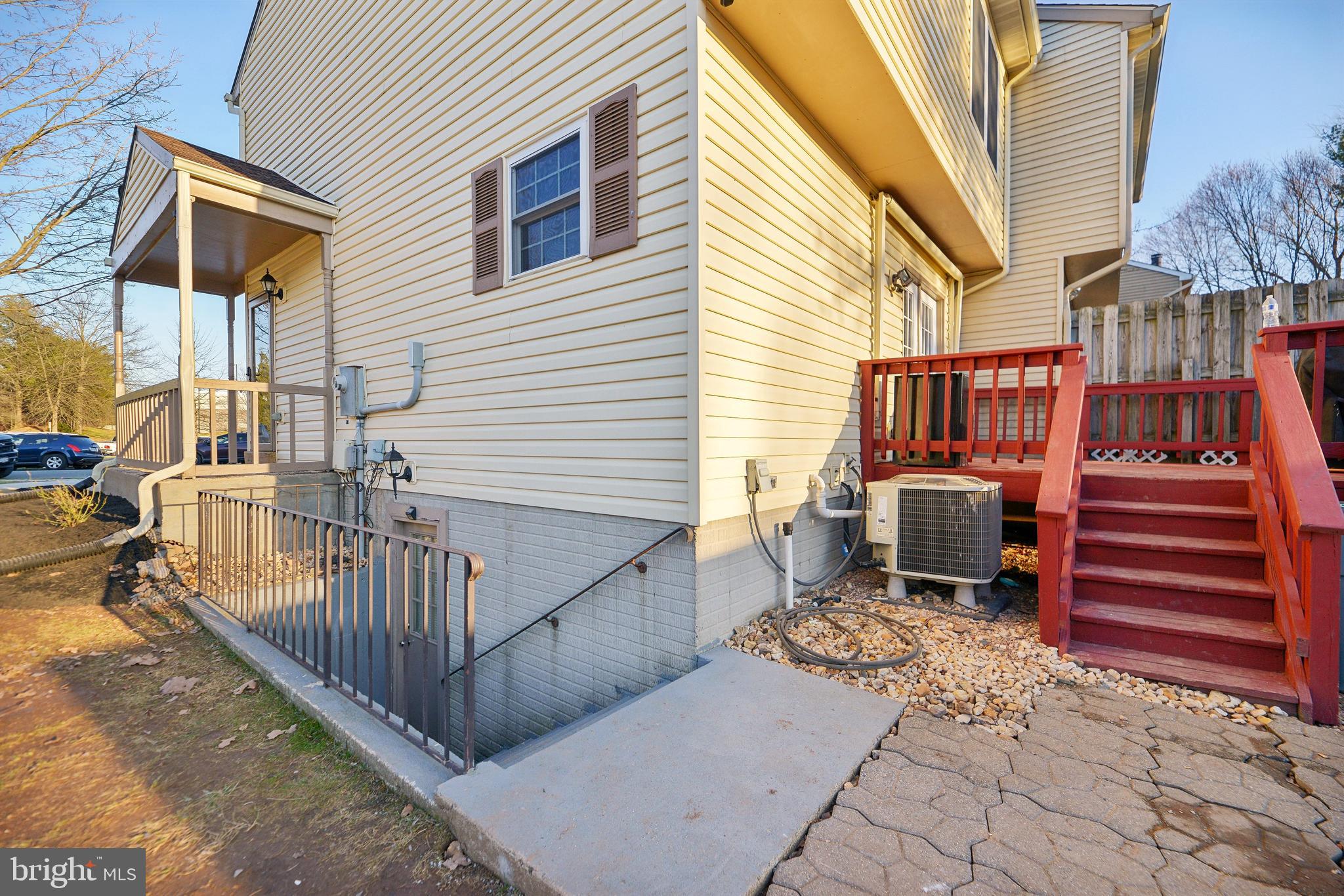 EXETER - Residential