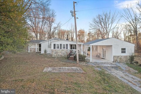 464 CASTLETON FORD ROAD CASTLETON VA 22716