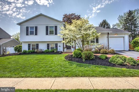 Photo of 428 LONGMEADOW RD, LANCASTER, PA 17601 (MLS # PALA2034338)