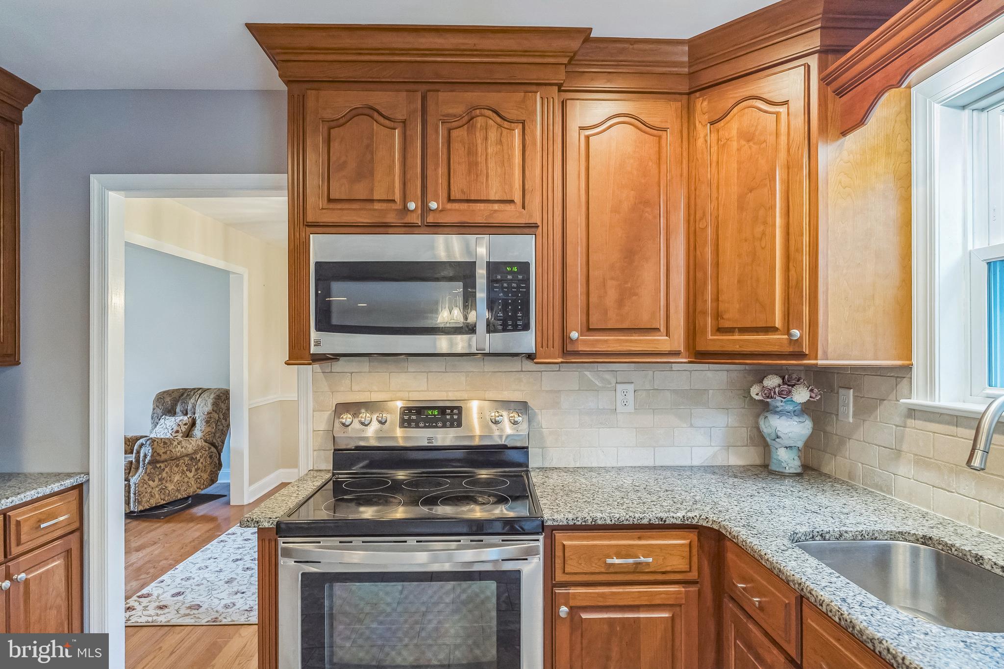 2078 BRENTWOOD DRIVE