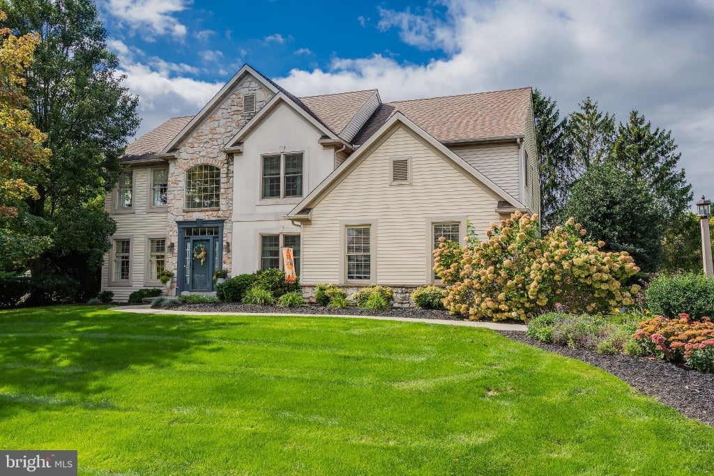 Photo of 118 Huntingwood Drive, LANCASTER, PA 17602 (MLS # PALA2095842)