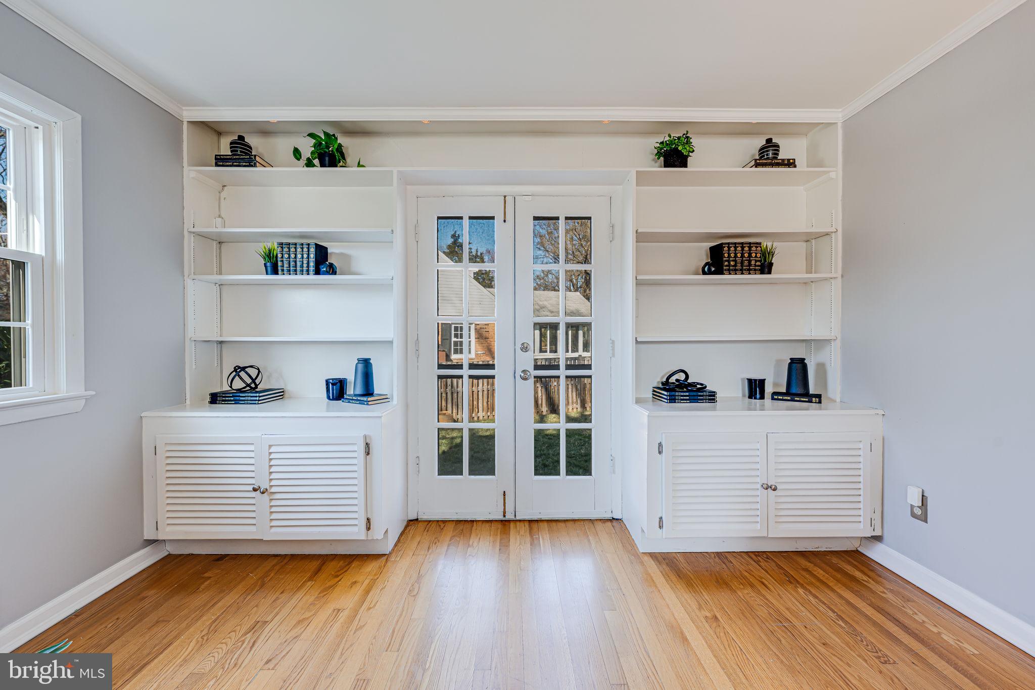 WAYNEWOOD - Residential