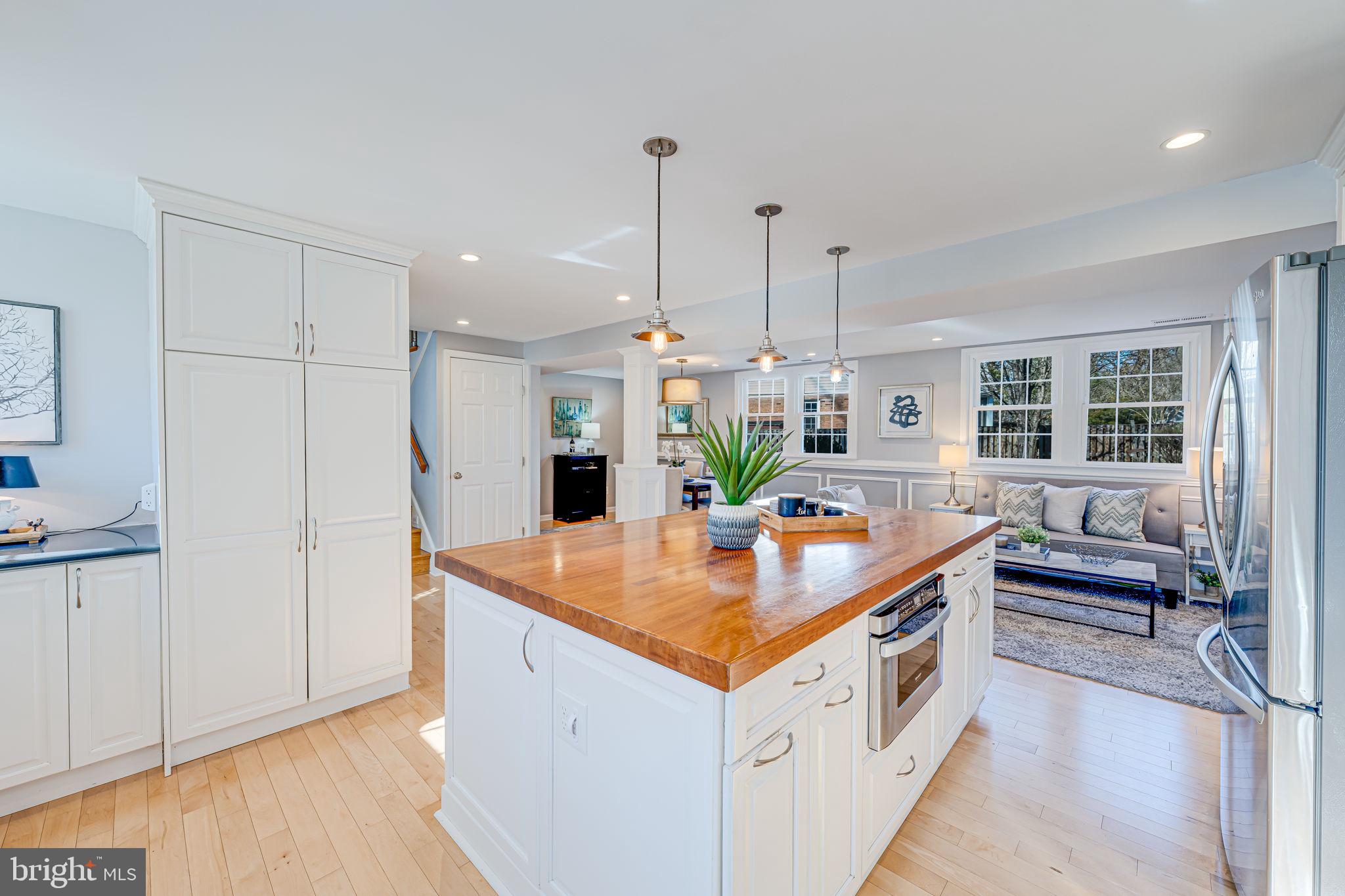 WAYNEWOOD - Residential