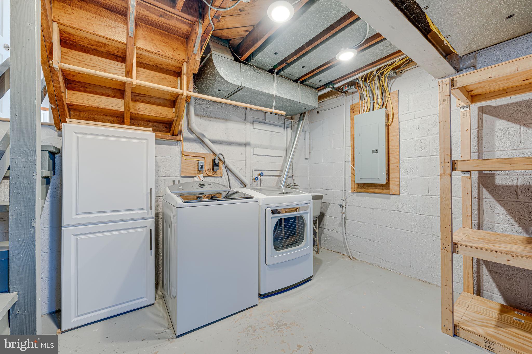 WAYNEWOOD - Residential