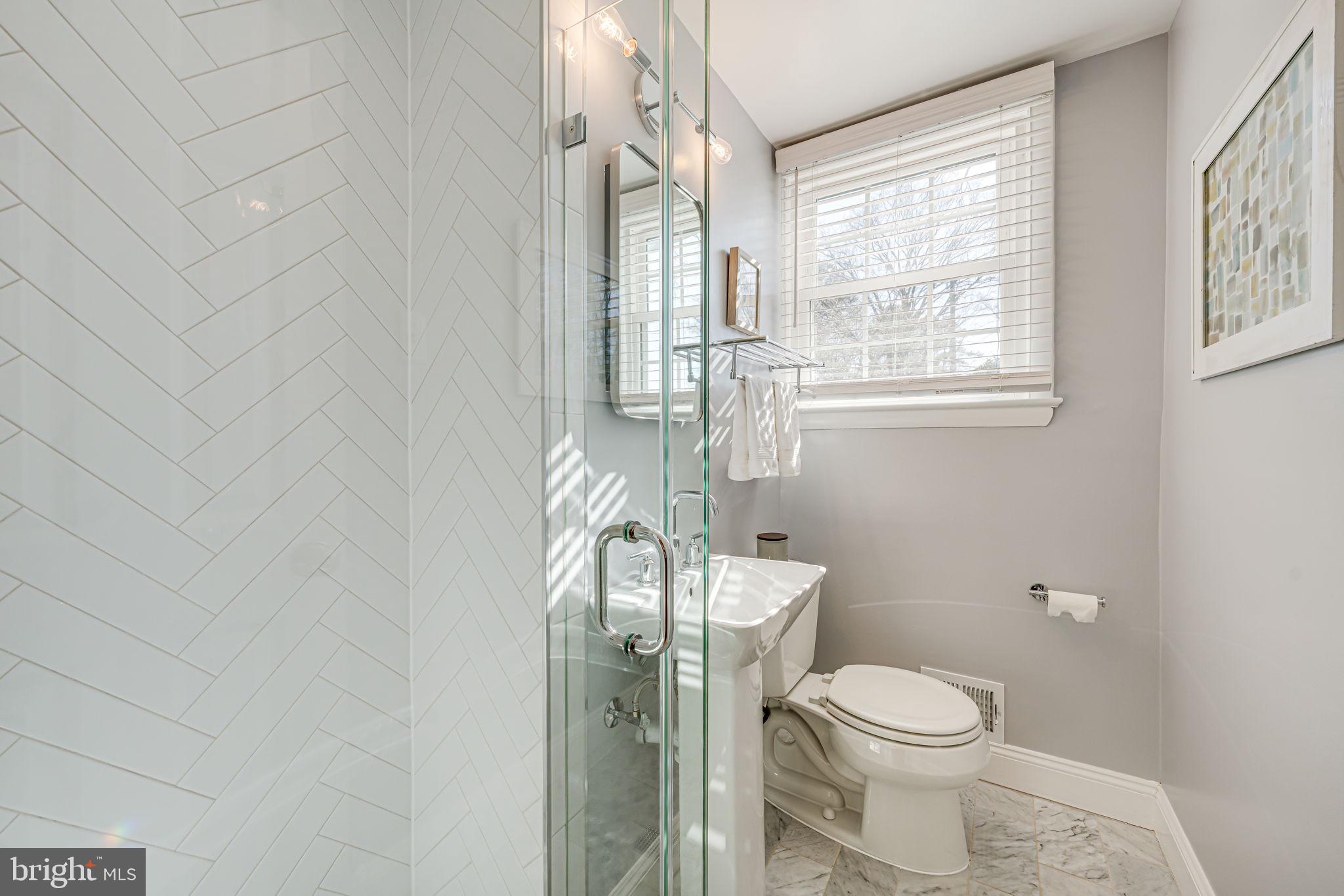 WAYNEWOOD - Residential