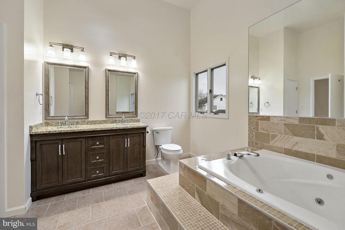 GULL CREEK ESTATES - Residential