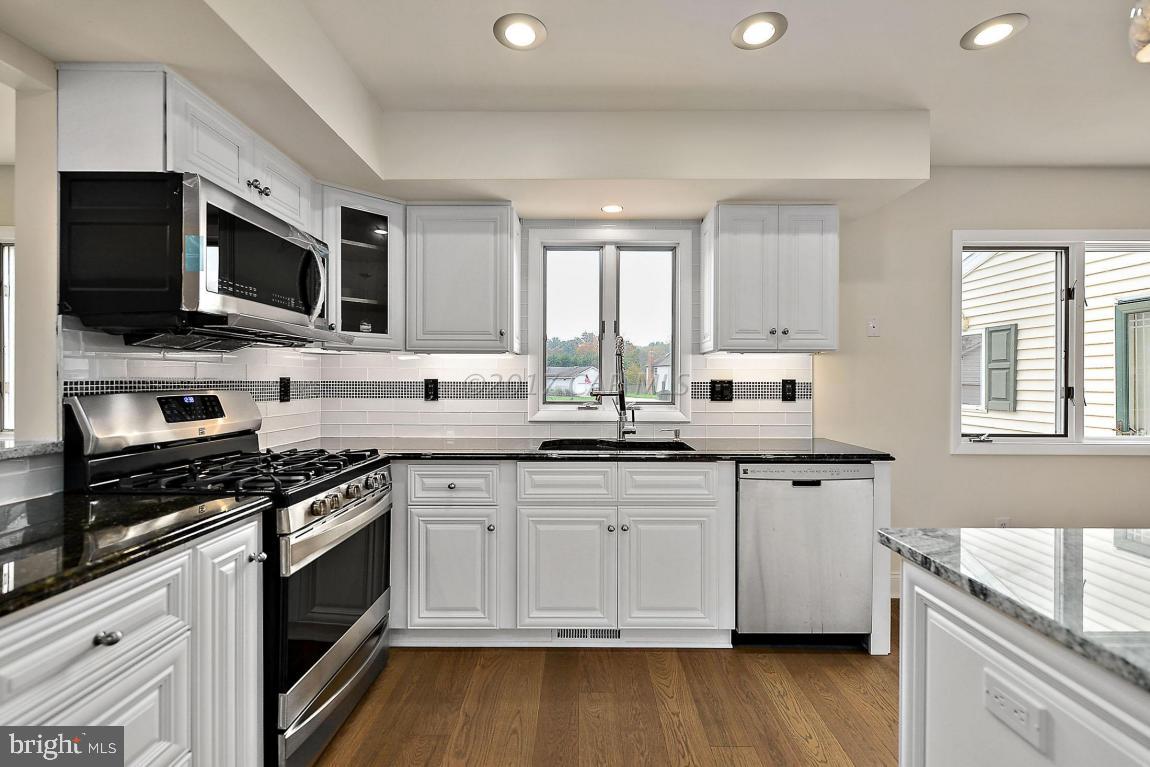 GULL CREEK ESTATES - Residential