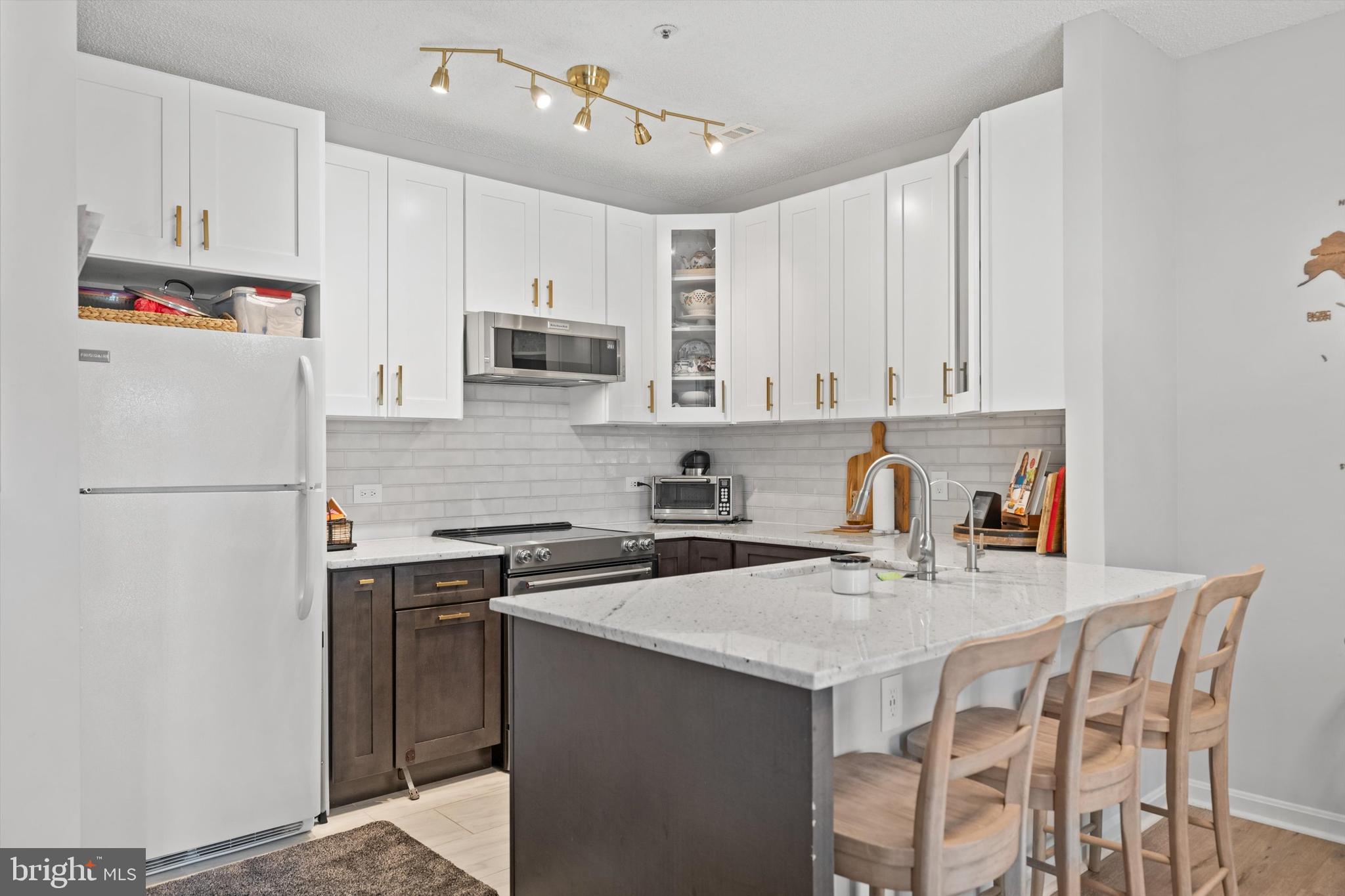 247 S PICKETT STREET S S 302