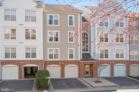 247 S PICKETT STREET S S 302 ALEXANDRIA VA 22304