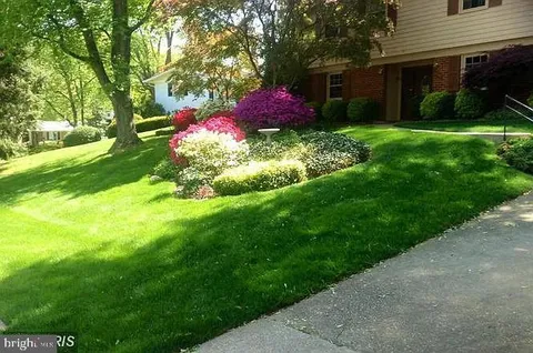 3909 Forest Grove Drive, Annandale, VA MLS: VAFX2239246