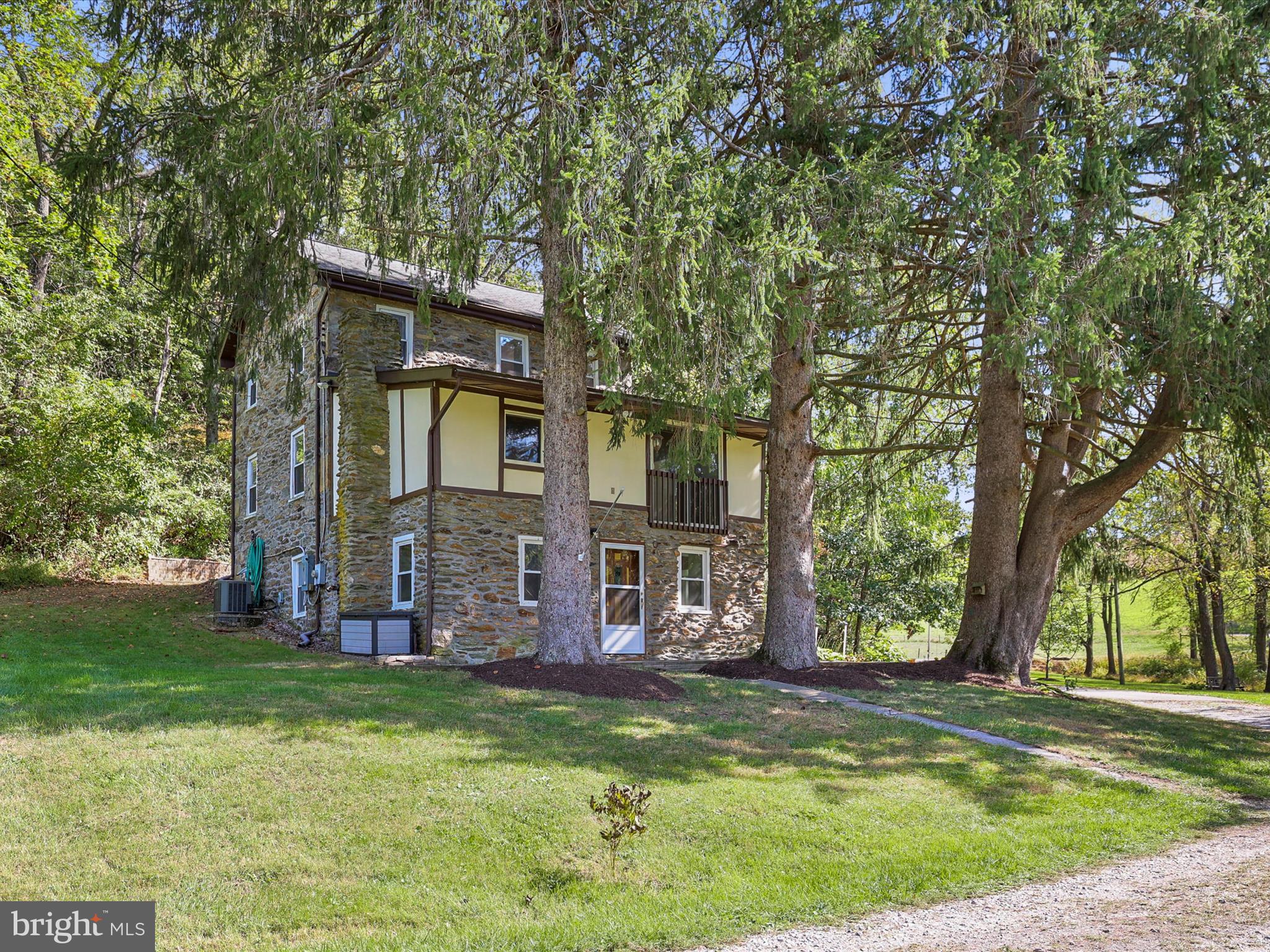 2122 W SPRINGFIELD ROAD