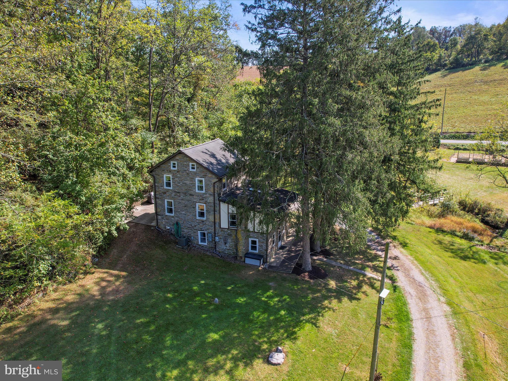 2122 W SPRINGFIELD ROAD