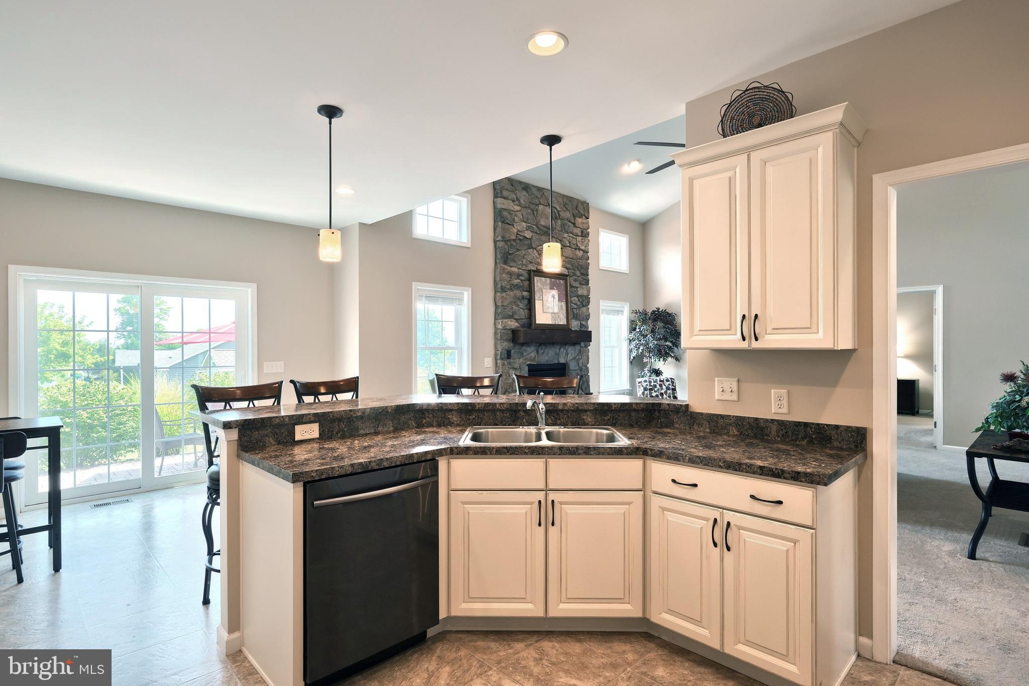 LAKE MEADE - Residential