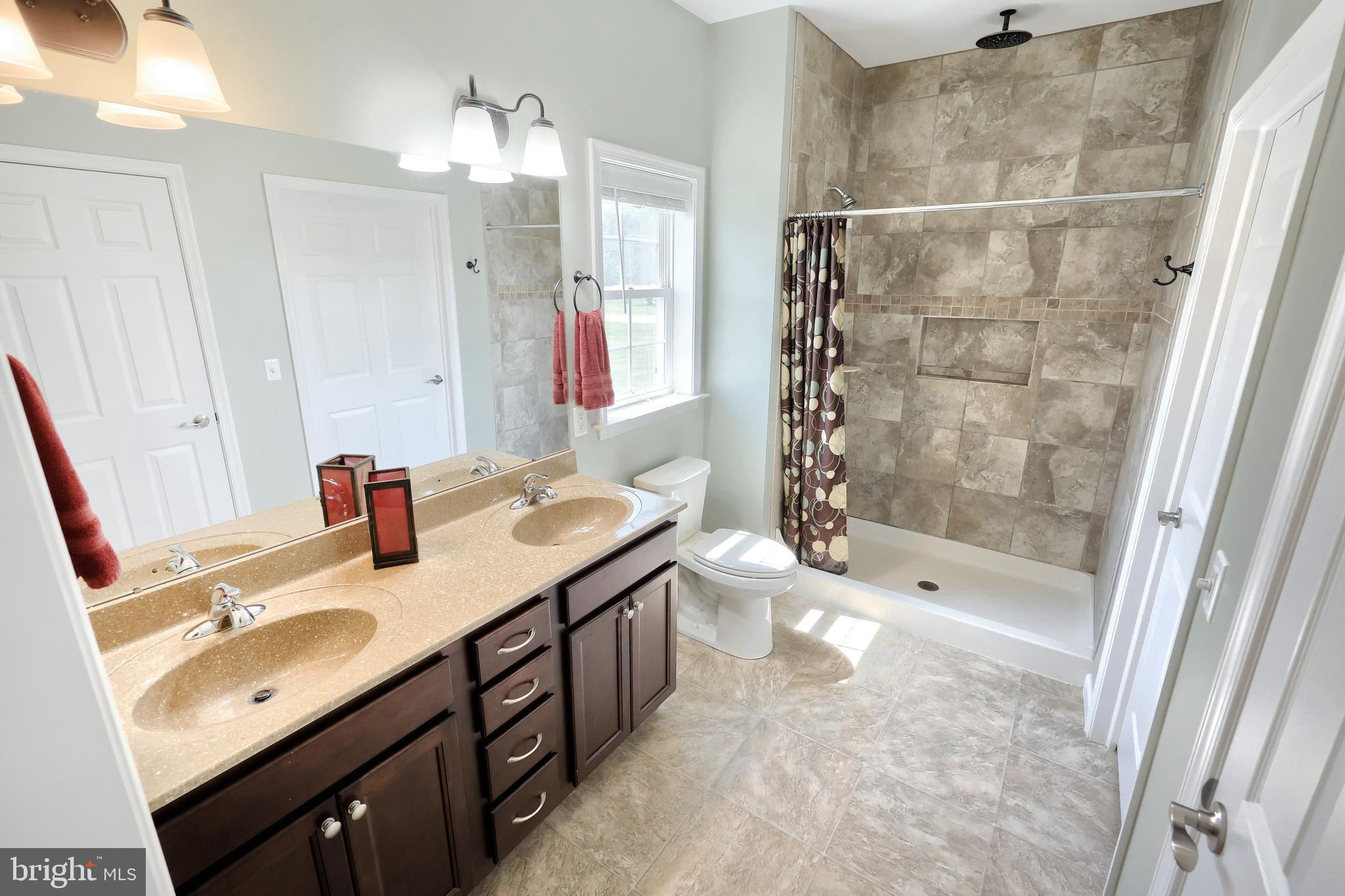 LAKE MEADE - Residential