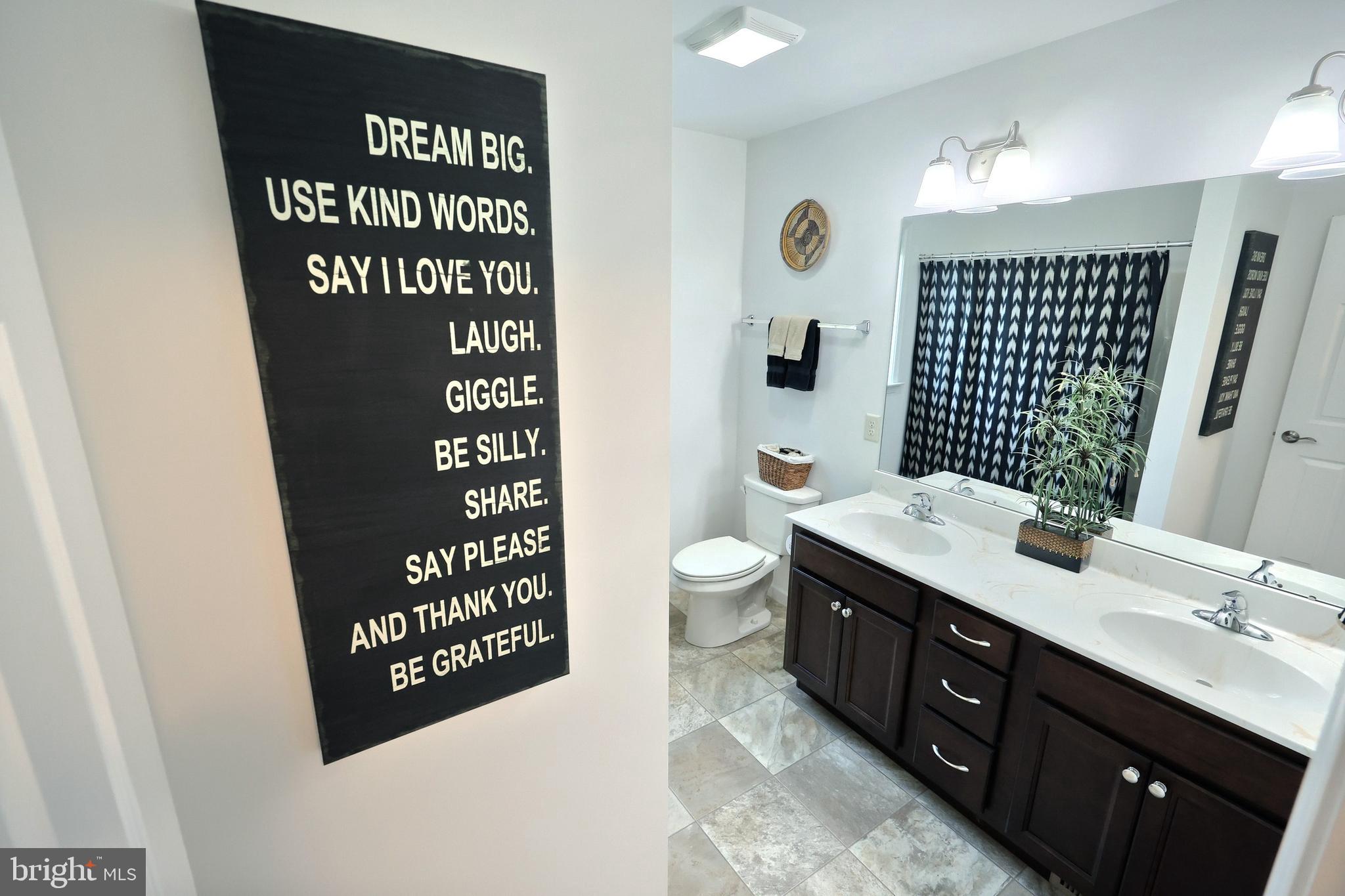 LAKE MEADE - Residential