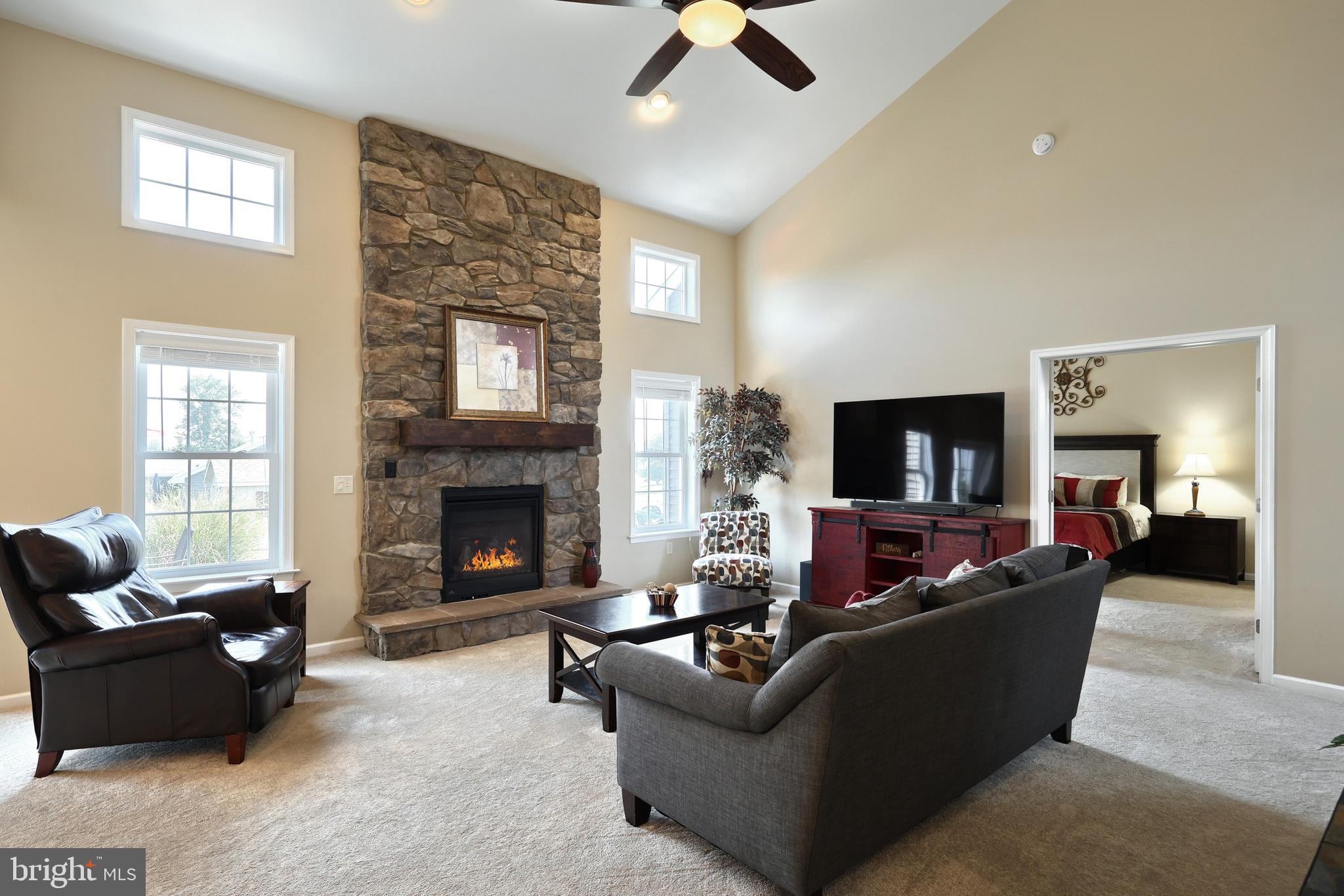 LAKE MEADE - Residential