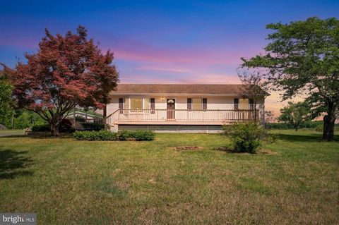 Photo of 5362 Turkey Run Road, WARRENTON, VA 20187 (MLS # VAFQ2021790)