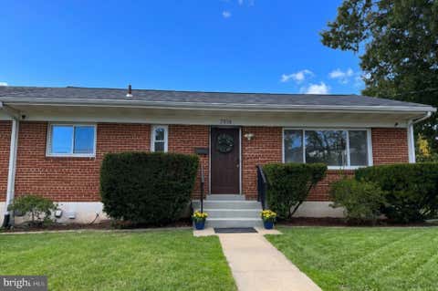 Townhouse For Sale - 7914 W Park Drive<br/> HYATTSVILLE, MD 20783
