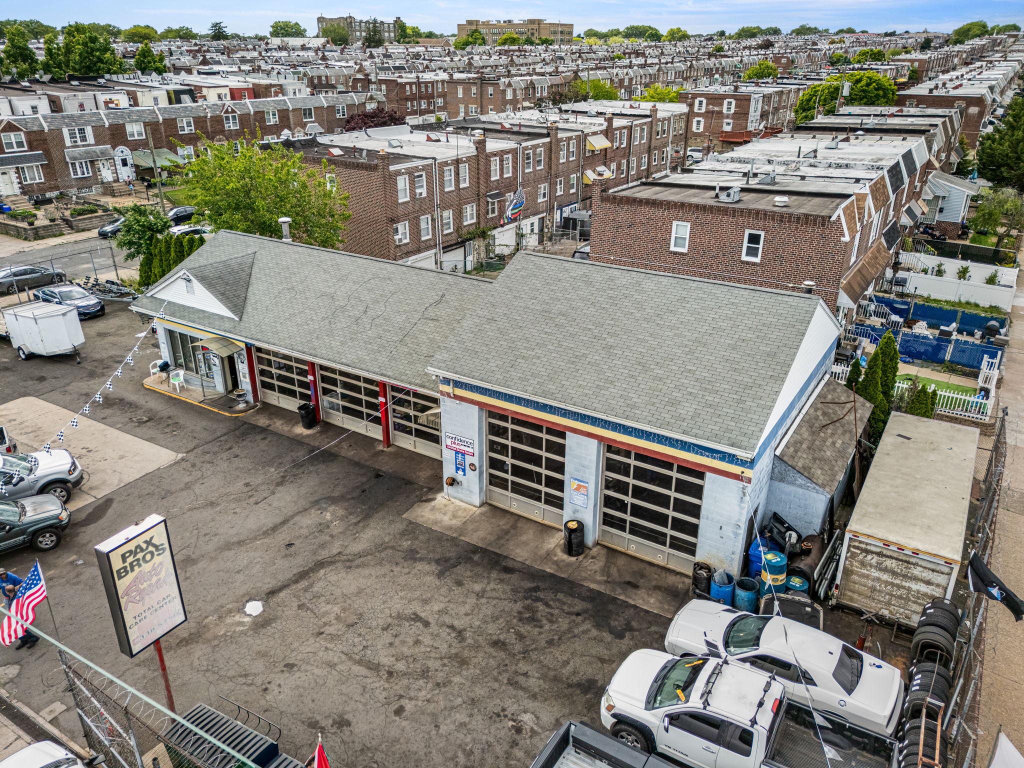 HOLMESBURG - Commercial Sale