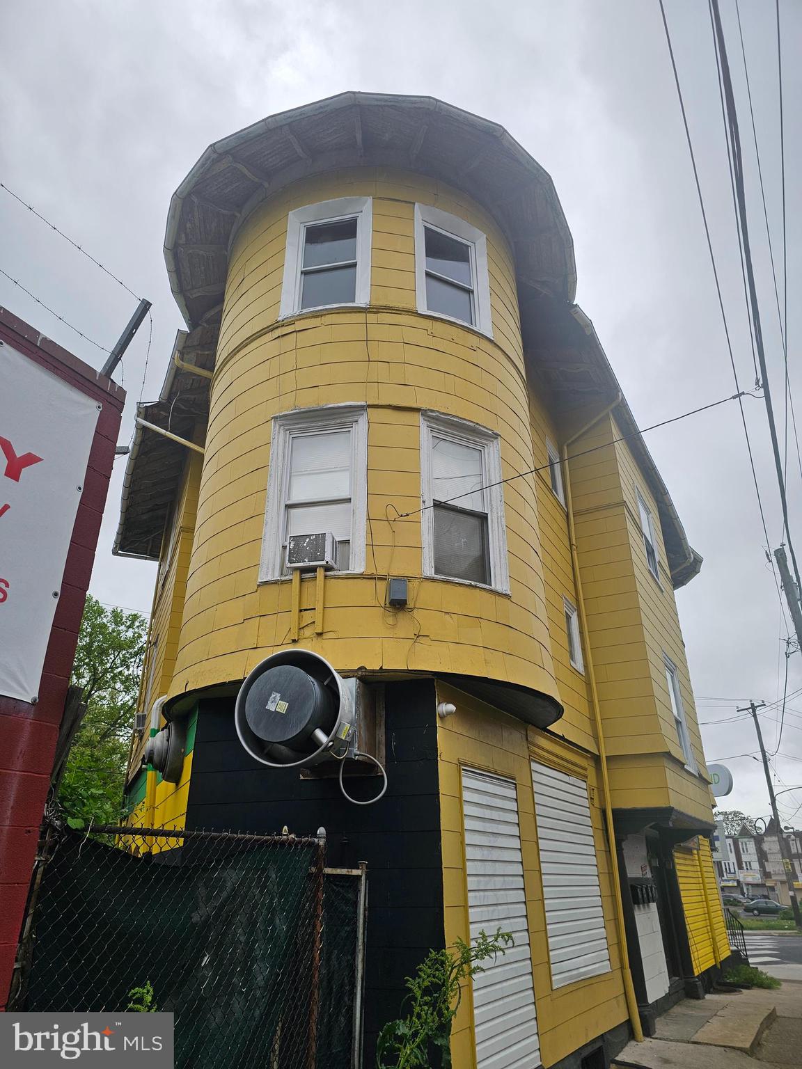 1322 WINDRIM AVENUE