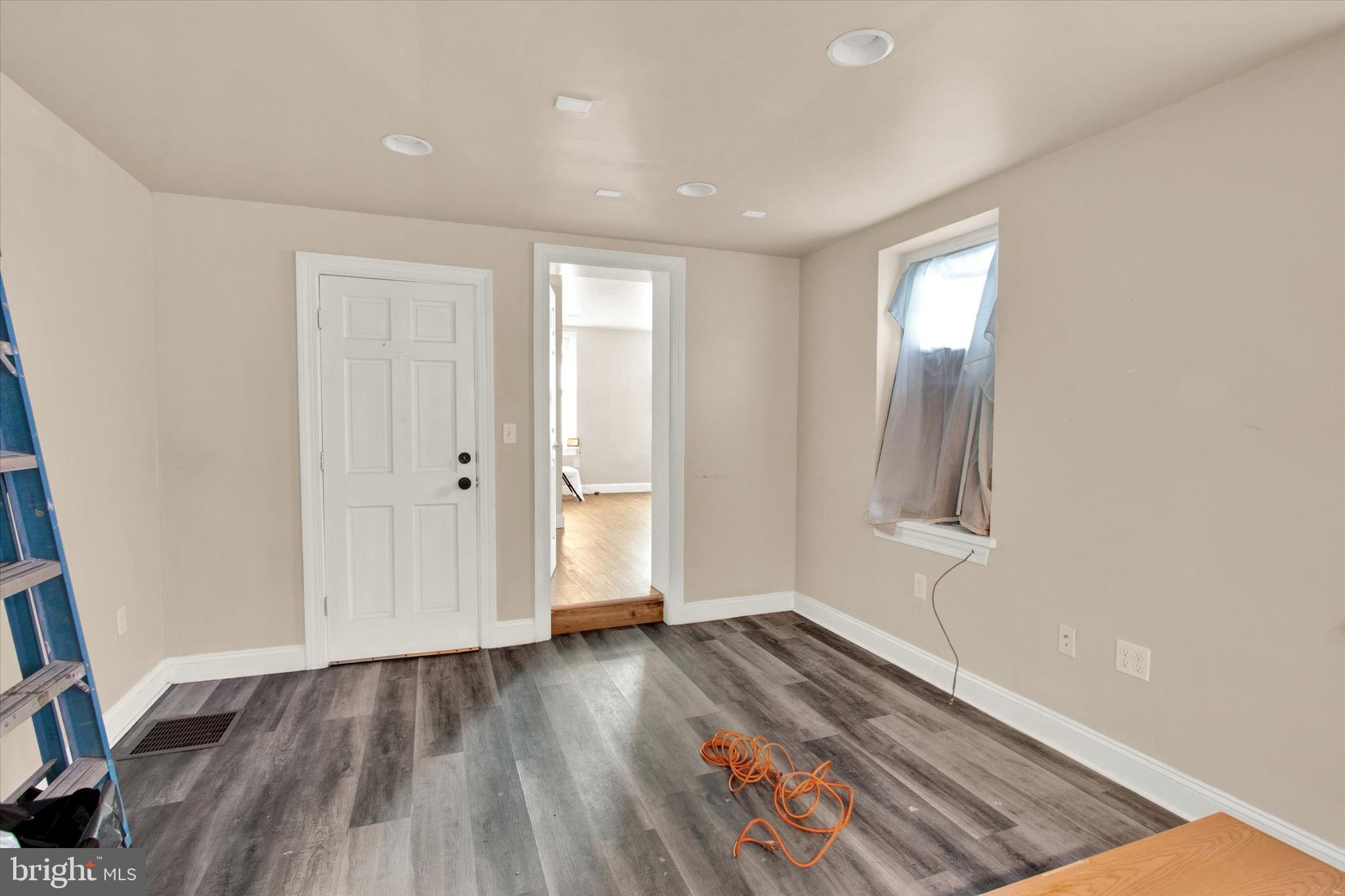 READING - Residential Lease