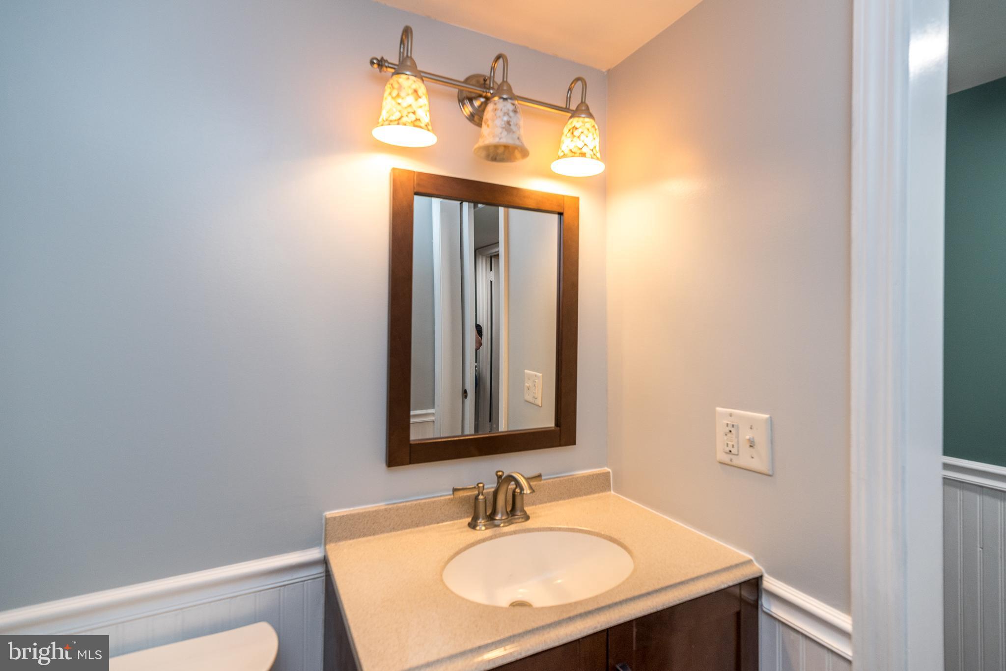 CHATHAM VIL OF TOW - Residential Lease