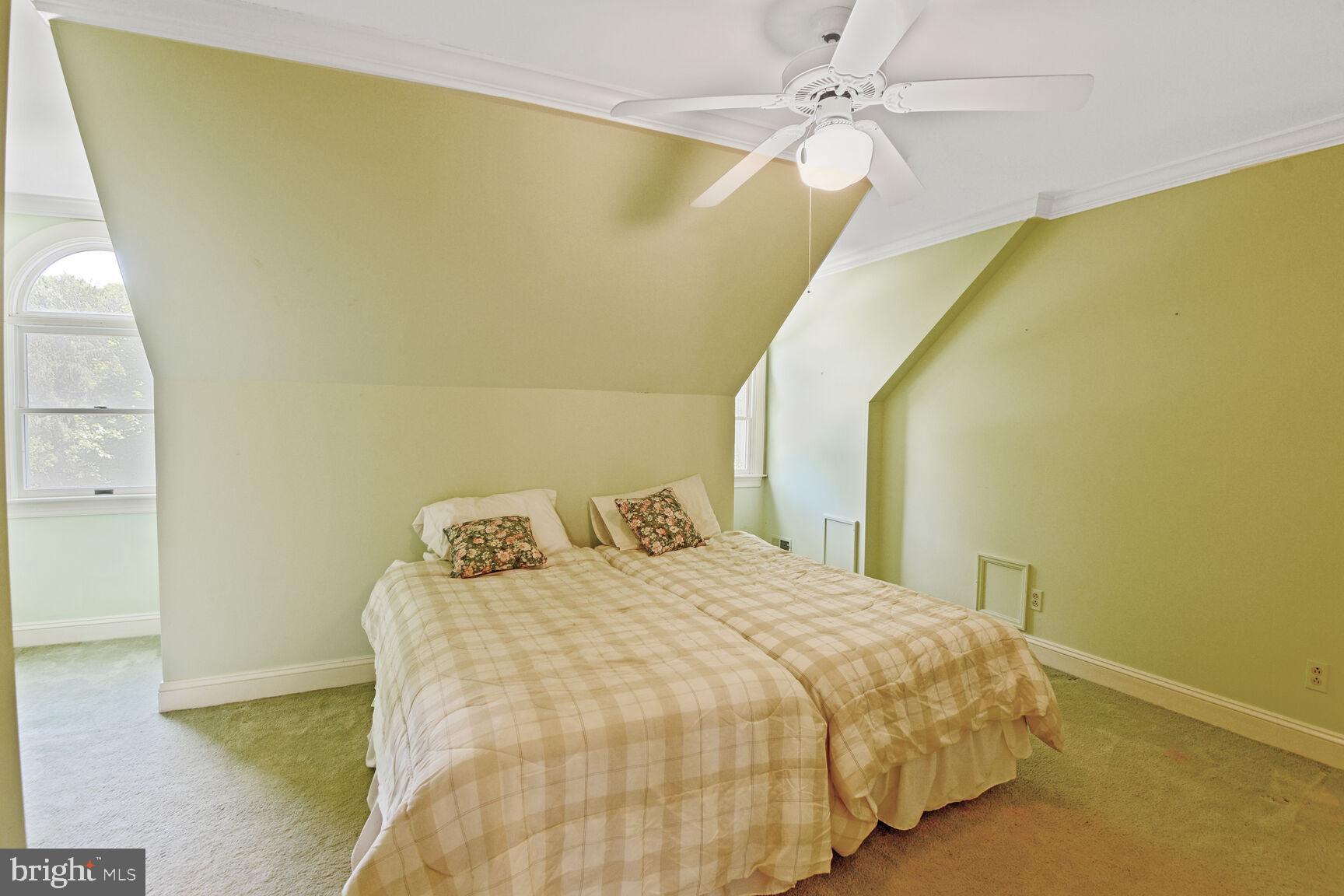 ROYAL OAK - Residential