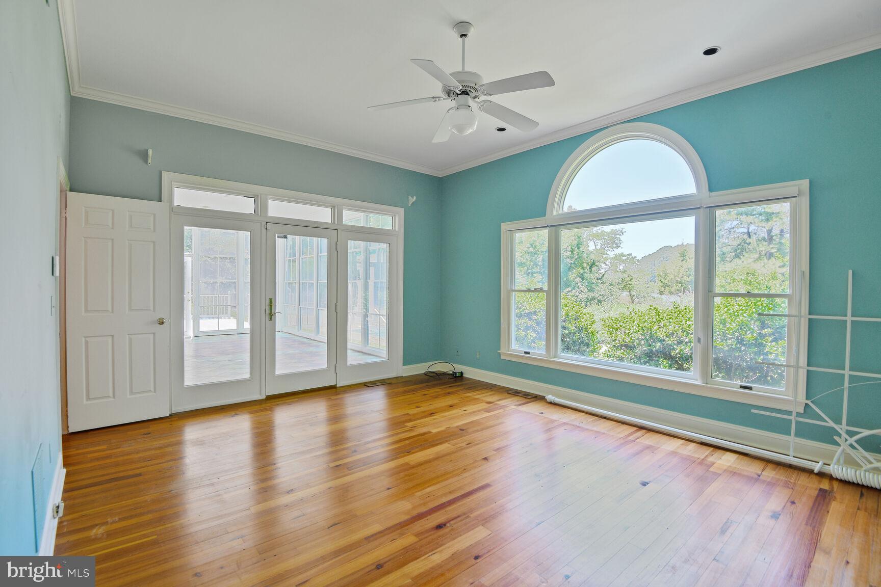 ROYAL OAK - Residential