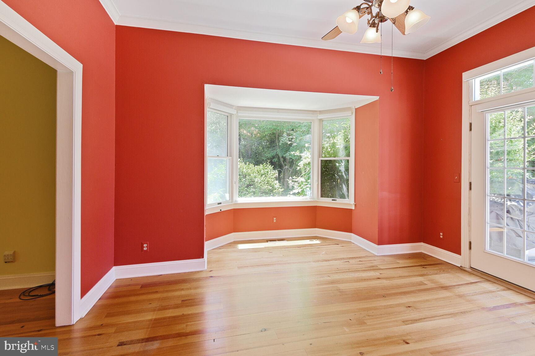 ROYAL OAK - Residential