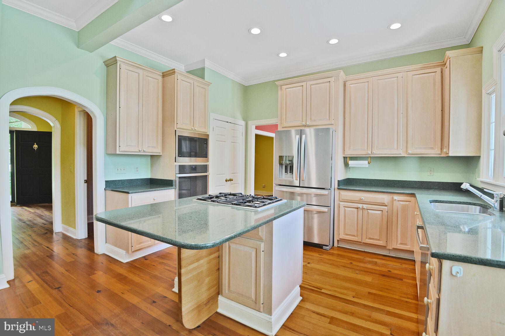 ROYAL OAK - Residential