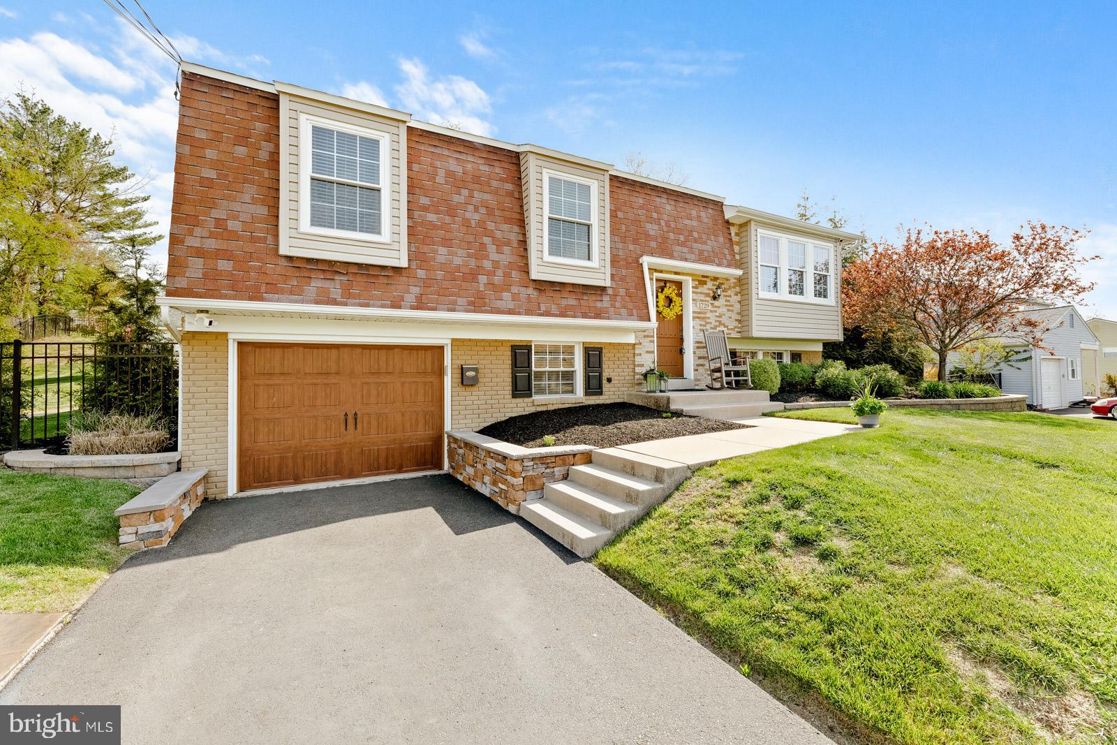 PALOMINO FARMS - Residential